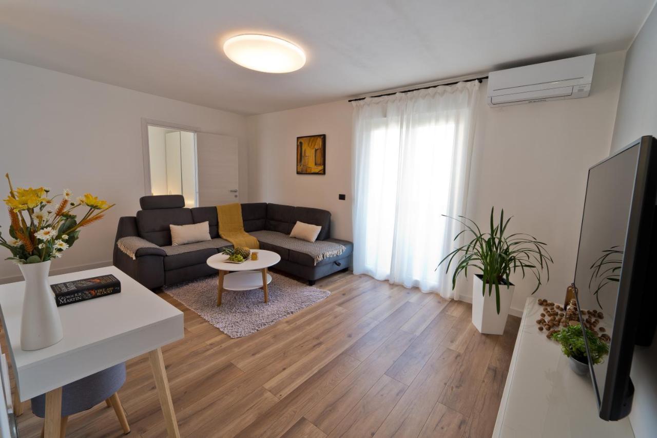 Malemi Apartment Pula Exterior photo